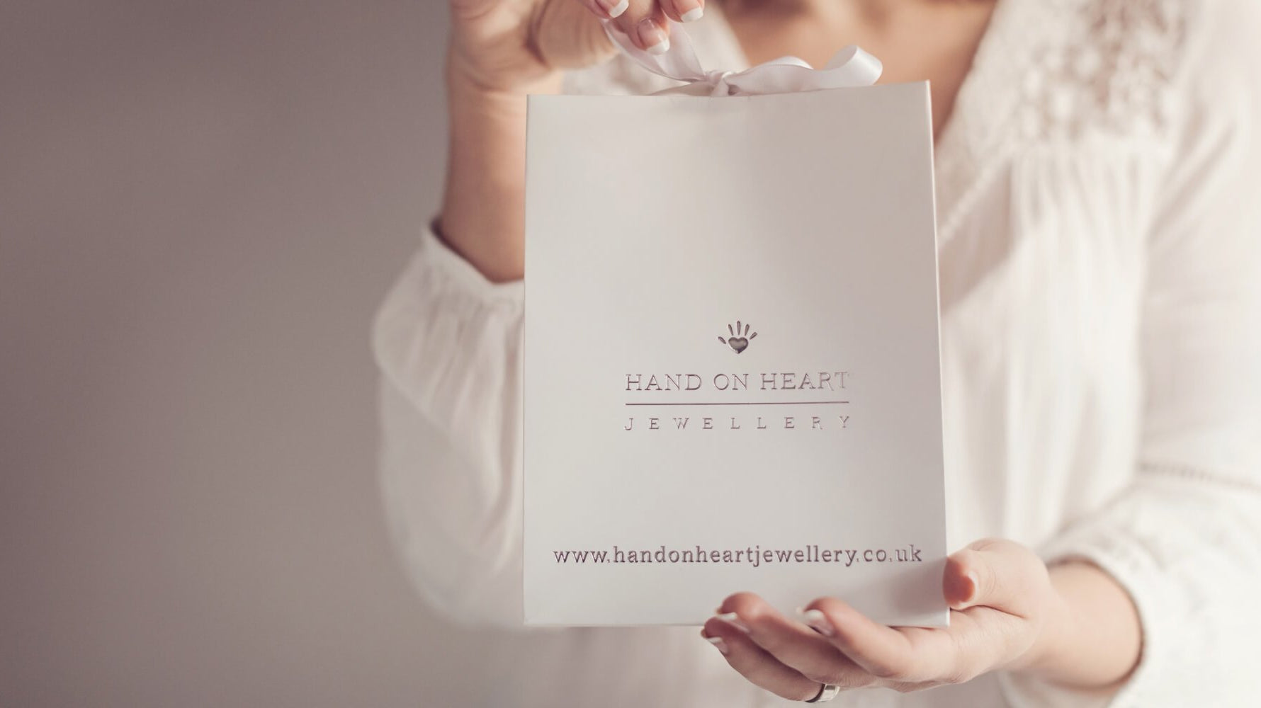 Fearne Cotton wears Hand on Heart Handprint Jewellery