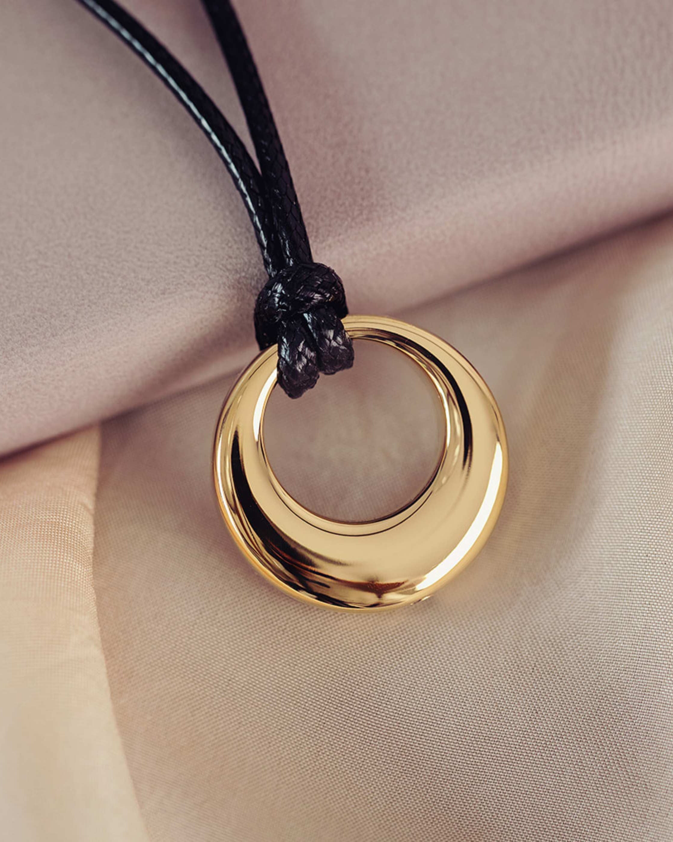 Gold Ashes Self Fill Urn Necklace