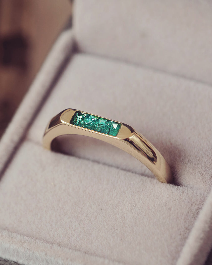 Mens Gold Cremation Ashes Ring