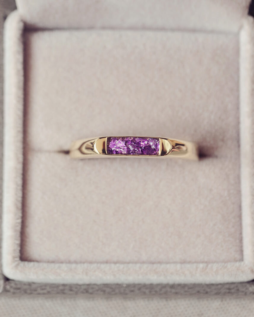 Mens Gold Cremation Ashes Ring