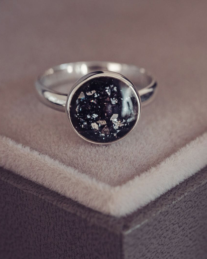 Memorial Ashes Round Cremation Ring Black