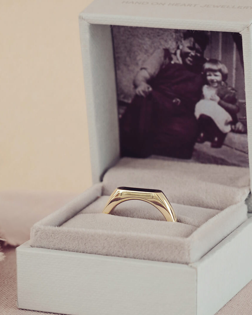 Mens Gold Cremation Ashes Ring