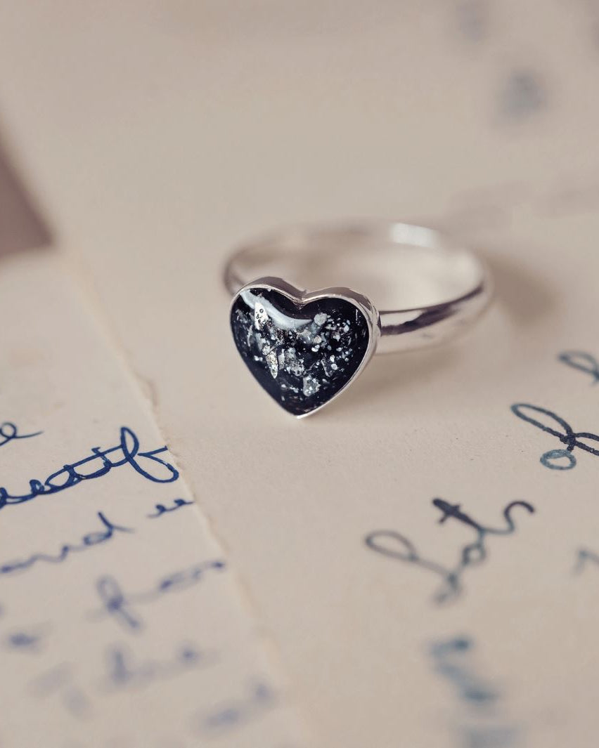 Memorial Ashes Heart Cremation Ring Black