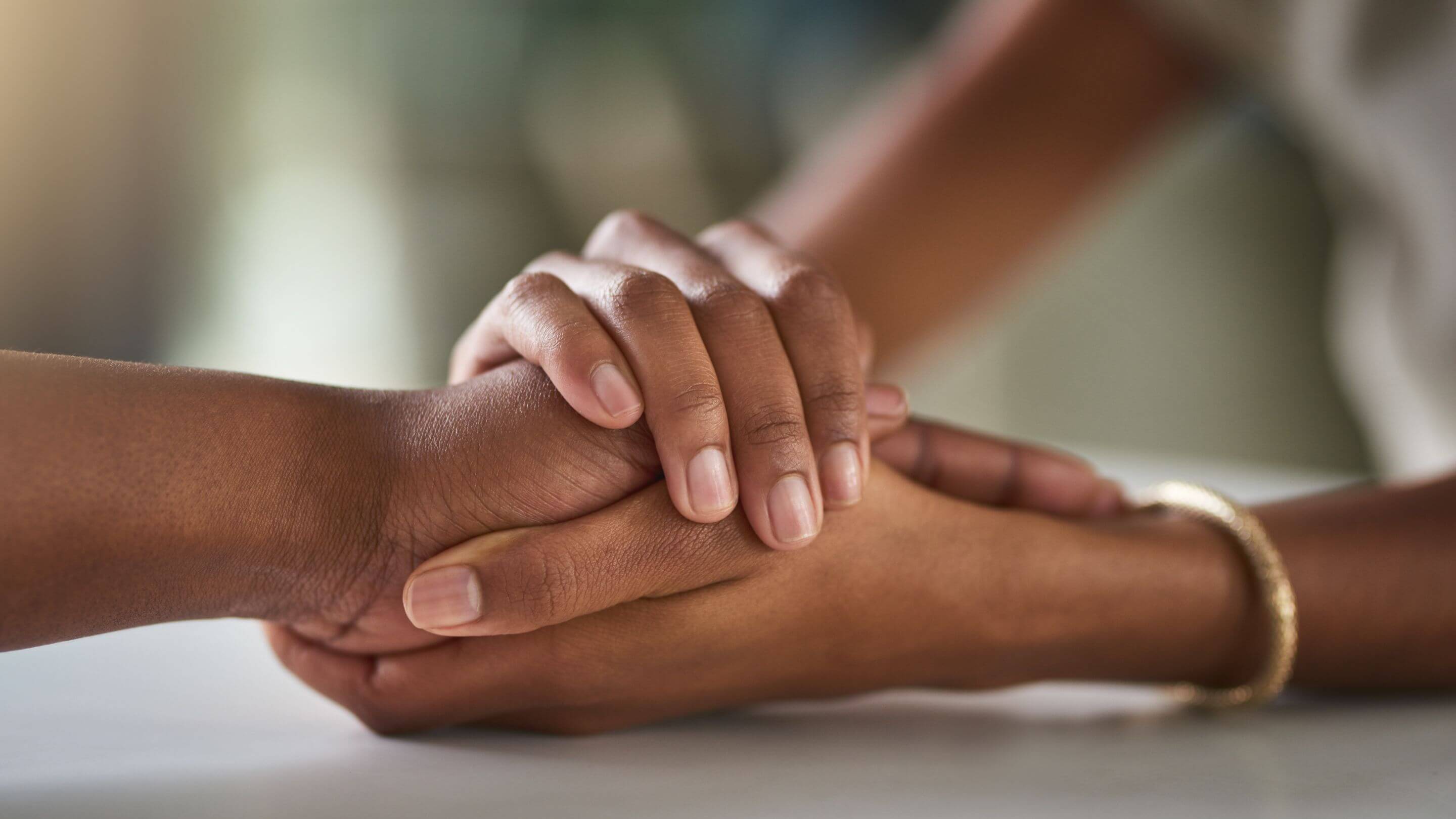 How to Support a Loved One Grieving a Beloved Pet