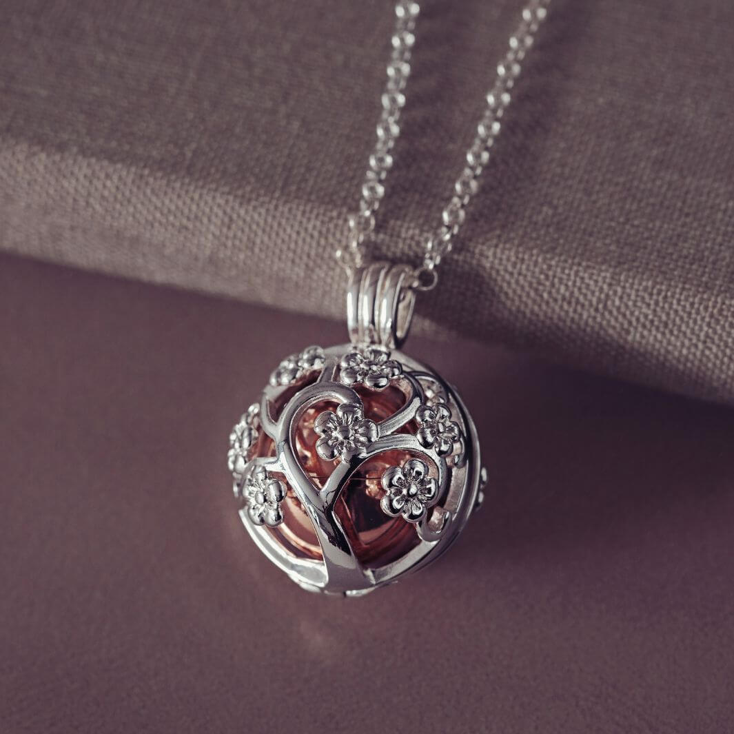LONAGO Heart Locket Necklace That Hold Pictures India | Ubuy